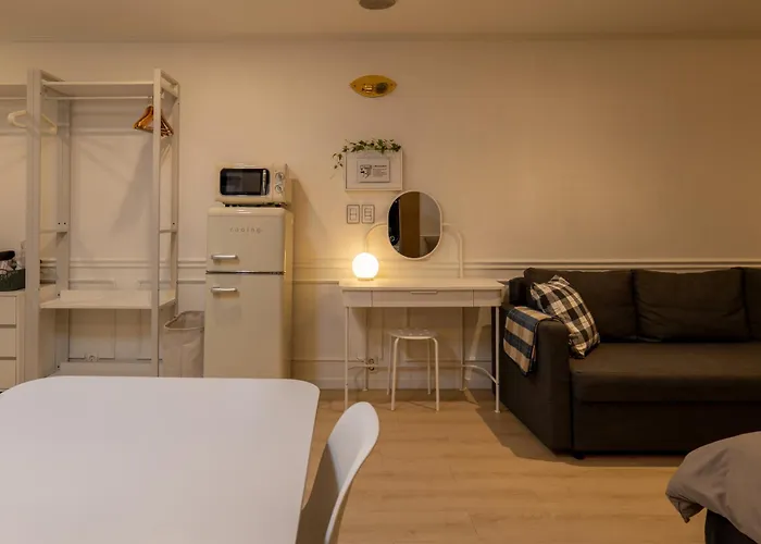 Direct Elevator To Hongdae Station, New By 13yr Superhost * 서울특별시