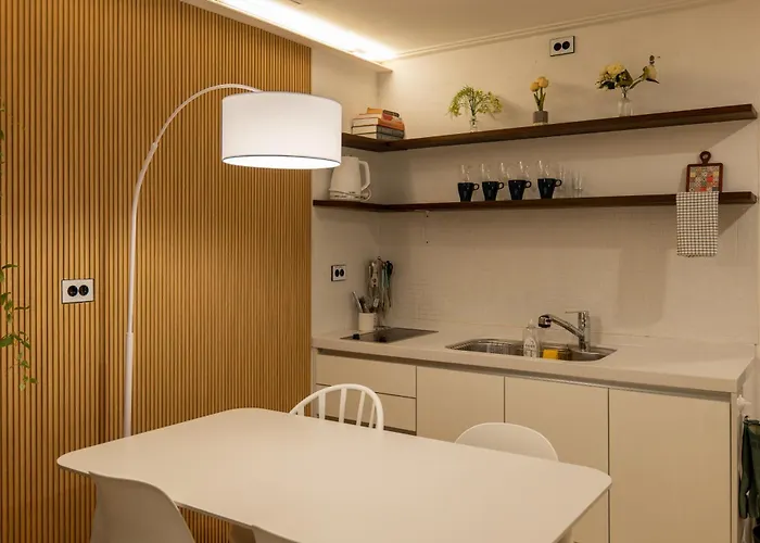 Direct Elevator To Hongdae Station, New By 13yr Superhost *