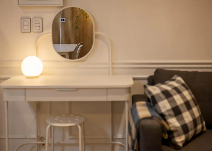 Direct Elevator To Hongdae Station, New By 13yr Superhost 아파트 *