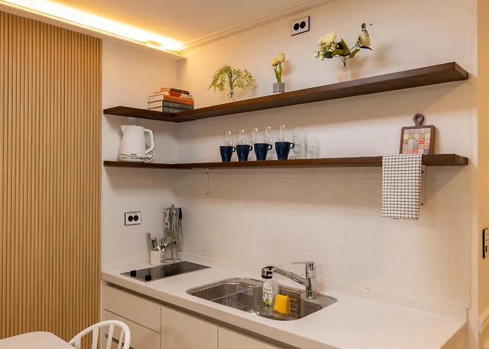 Direct Elevator To Hongdae Station, New By 13yr Superhost