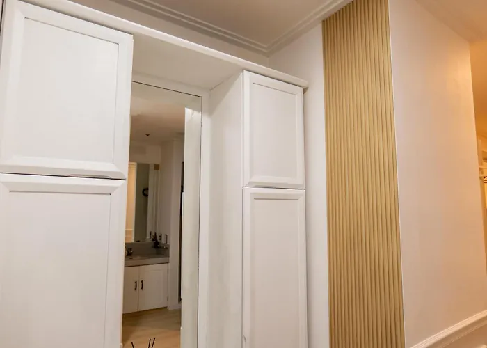 Direct Elevator To Hongdae Station, New By 13yr Superhost * 서울특별시