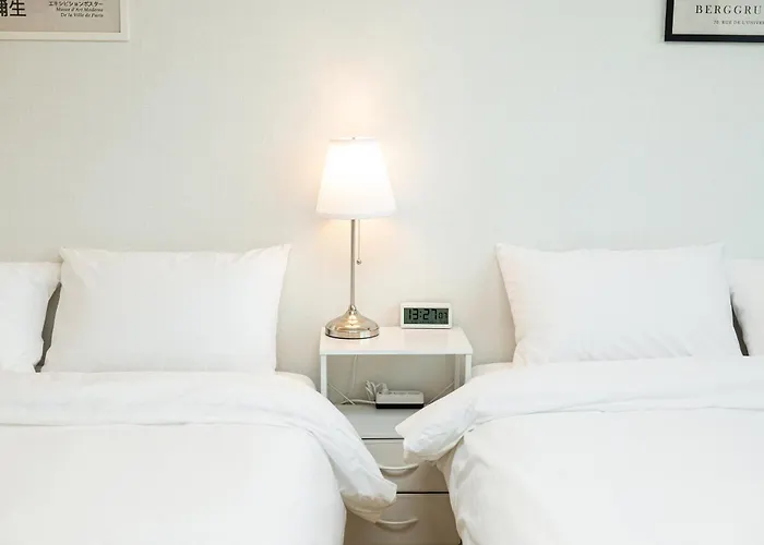 Direct Elevator To Hongdae Station, New By 13yr Superhost 아파트