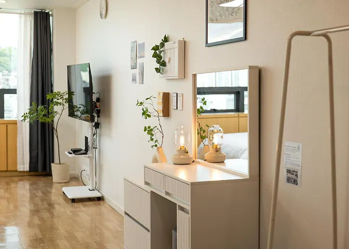 Direct Elevator To Hongdae Station, New By 13yr Superhost